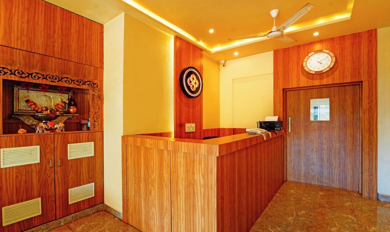 Hotel Treebo Ss Residency, Dāpoli Exteriér fotografie